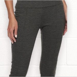 Women’s Apt 9 Tummy Pull-on Ponte Leggings